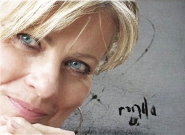 RondaLaRueMainHi (1)