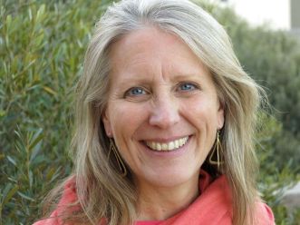 Cynthia photo 2-2_preview