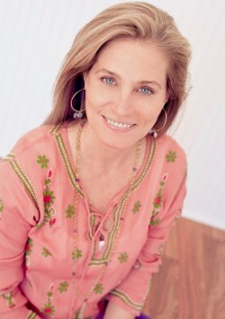 Laura Plumb Headshot 2